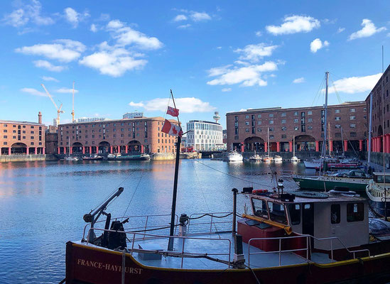 Das Albert Dock wurde in den 80er Jahren komplett saniert und ist heute das pulsierende Herz der Stadt.