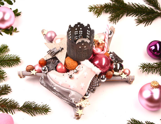 Advents Tischstern in rosa Farbtönen mit einem rosa Schlittschuh aus Metall - die nadelfreie Alternative zum Adventskranz.