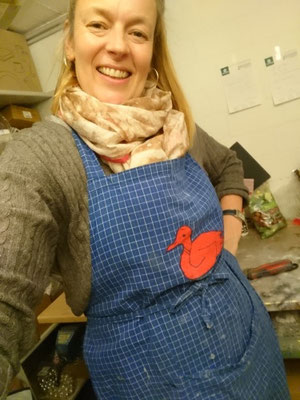 In der Werkstatt, bei der Arbeit.