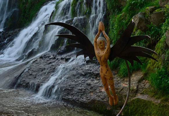 "EL SALT DE L'ANGEL" - Wood & Iron (170x52x43 cm)