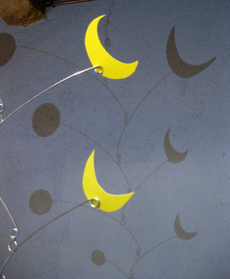 HOMENATGE A MIRÓ  (detail)- wire and plaquene (80x10x50)