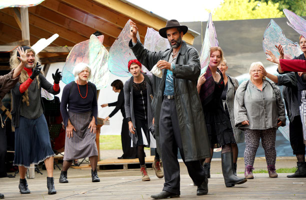 E. Jung, Klein Leppiner Opernchor, Foto: H. Lepoivre