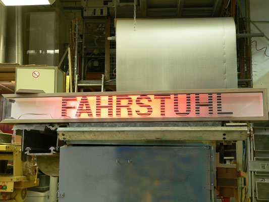 schild fahrstuhl buchstaben plexiglas acrylglas 