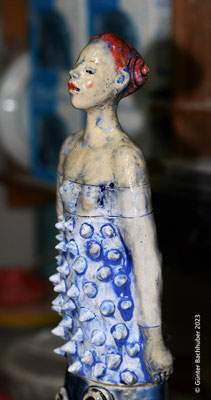 FRAUENFIGUR - 2023 - Keramik