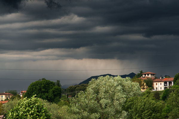 temporale sulla cascina LA TORRE