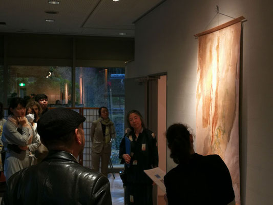 Présentation de la peinture A fleur de roche par Yuuko Suzuki