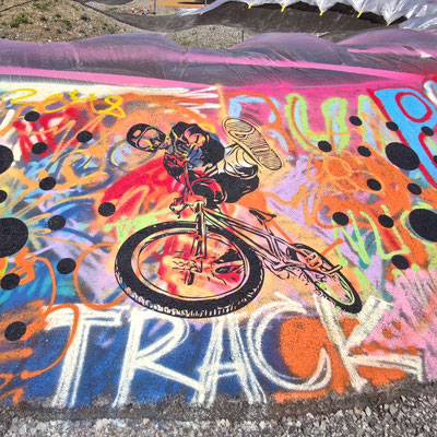 BESCHRIFTUNG BERN - SIGNALETIK - GRAFFITI - PUMPTRACK ITTIGEN