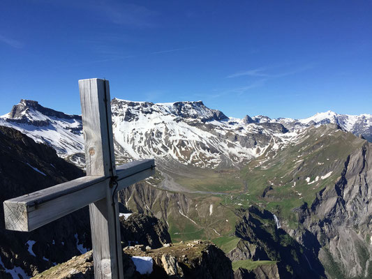 Mittaghore, Blick zur Engstligenalp und Strubel.