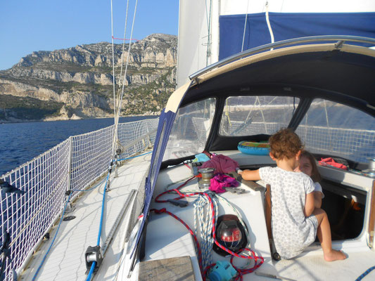 Face aux falaises du Parc des Calanques. 