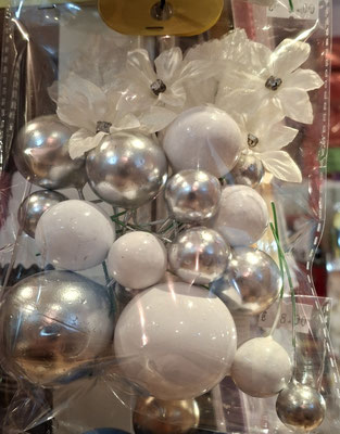 Kit cake   palline  bianco e argento fiori con strass