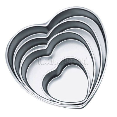 Teglie a forma di  cuore altezza 7 cm