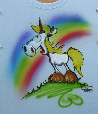 Regenbogen Einhorn 2