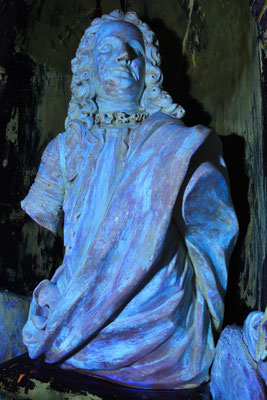 Gipsbüste, Darstellung von Karl Ludwig von Nassau, Untersuchung alter Überzüge im UV-Licht