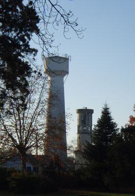 Ancien et nouveau château d'eau de Podensac