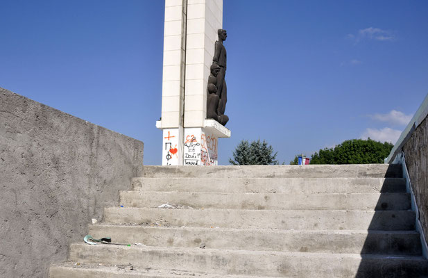 Montenegro, Pljevlja, monumento ai caduti nella battaglia contro l’esercito italiano - fotografia di Vittorio Ferorelli
