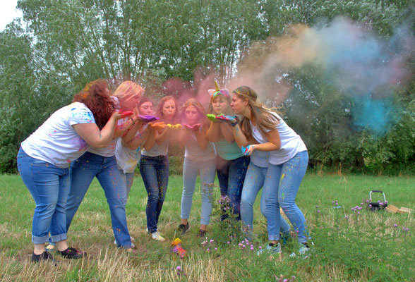 Junggesellinnen Abschied - Holi - Party - Fotografin in Krefeld - Samara Blue - Lady-Sahmara-Photo - Kerstin Ellinghoven