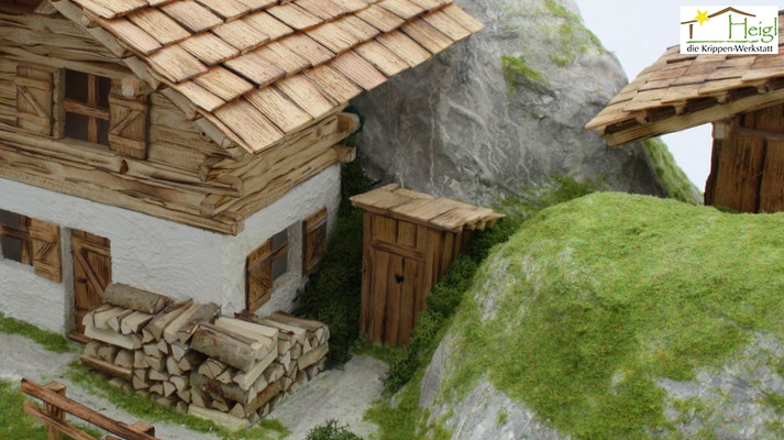 #110 Diese Gebirgslandschaft ziert eine Kachelofenabdeckung | Abmessungen ca. 160 x 60cm | Figurenhöhe 5-7cm