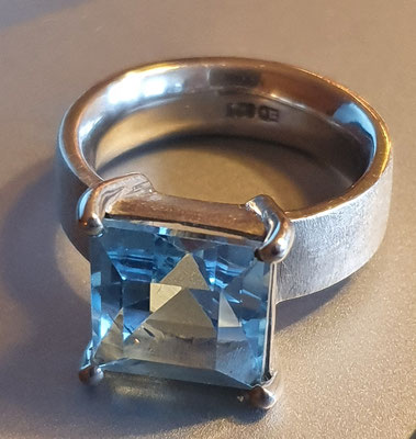 ring-blautopas-beh.-stein 10x10-silber-925