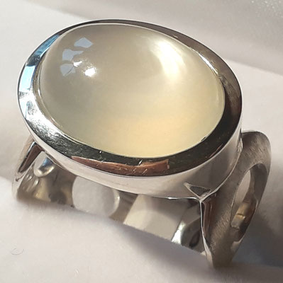ring-sterling-silber-mondstein-verschiedene steingrössen- auch in granat-