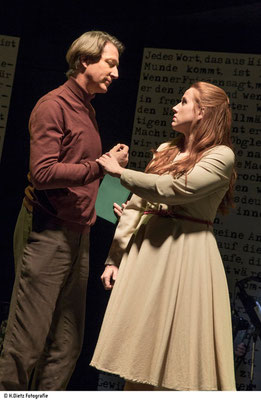 Anett - Die weiße Rose - Theater Hof // 2023 - Foto: H. Dietz