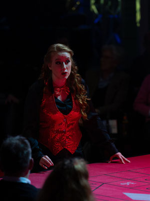Flora - La Traviata - Opernloft Hamburg //2024 - Foto: Inken Rahardt