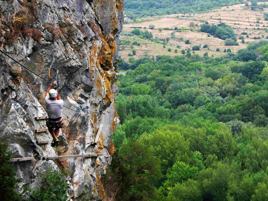 via ferrata dans l'hérault - parcours d'acroroc -Caroux