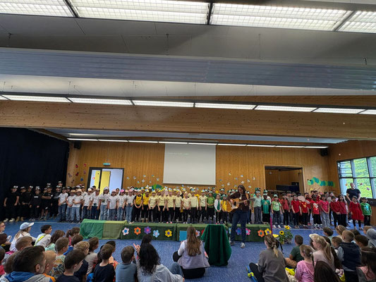 Frühlingsfeier unserer 1. Klässler und GFK
