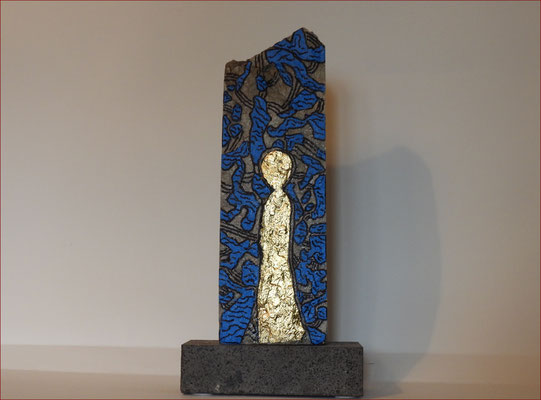 Er ist der Fels in der Brandung * vergoldet *