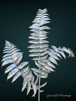 Branche de Fougère argentée artificielle haut de gamme