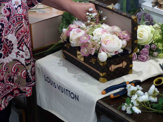 La Malle fleurs de Louis Vuitton - JOURS DE PRINTEMPS Fleurs artificielles  Haut de gamme