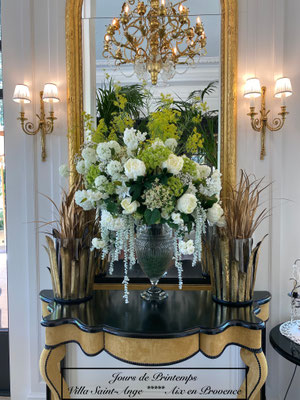 bouquet-fleurs-artificielles-haut-de-gamme-villa-saint-ange-aix-en-provence