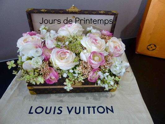 La Malle fleurs de Louis Vuitton - JOURS DE PRINTEMPS Fleurs artificielles  Haut de gamme