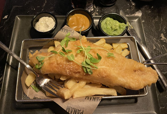 fish&chips (with minced peas)