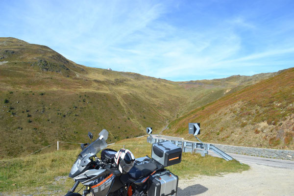 Blick hinauf zum Penser Joch