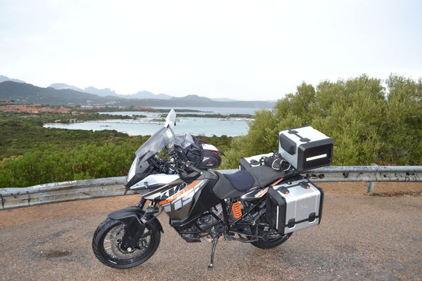 Richtung Costa Smeralda - der Regen lässt nach!