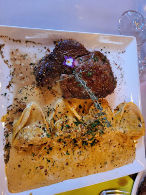 Entrecote mit Ravioli