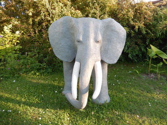 Elefant von Wolfgang Schneider