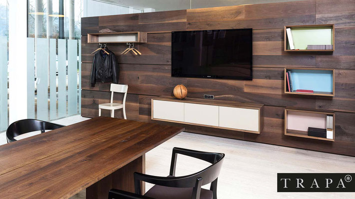TRAPA Systemöbel - Wandverkleidung und Möbelwand aus Holz