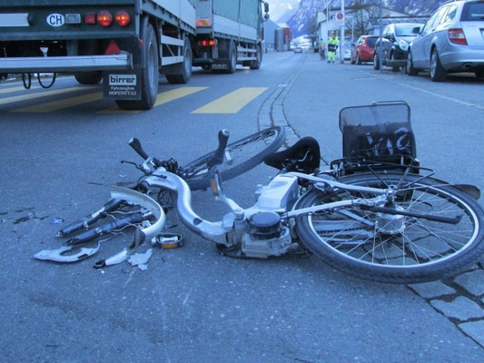 «Die Leute unterschätzen das E-Bike» Während die Strassen sicherer werden, steigen die Unfälle mit Elektrovelos markant an. Das hat nicht nur mit dem Alter der Lenker zu tun. 
