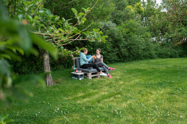 Sitzgelegenheiten im Garten