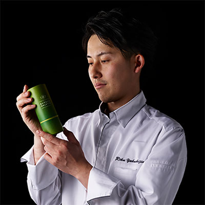 薬師神陸シェフ