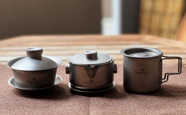 中国　黒釉蓋耳小瓶　送料込み1220 中国 黒釉蓋耳小瓶 送料込み1220