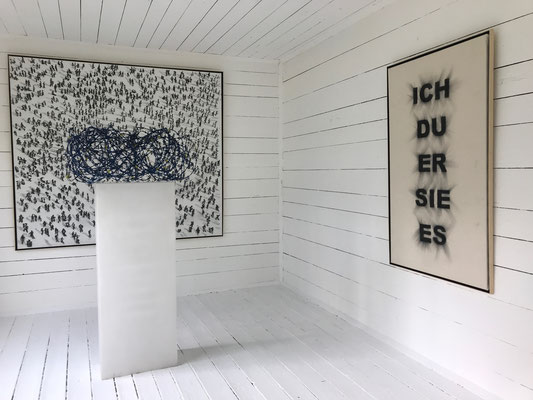 Manfred Bockelmann, Installation "Europäische Außengrenze - ohne Worte" im Gartenhaus Schloss Ebenau, 2018 ©beim Künstler und Galerie Walker
