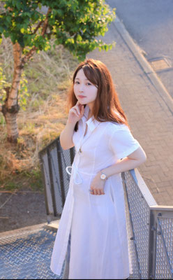 model 雛白