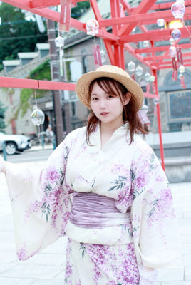 model 雛白