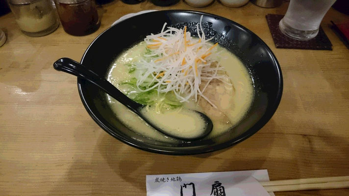 ご近所の門扇さんのとりラーメンは最高ですよ！女性にもオススメ。