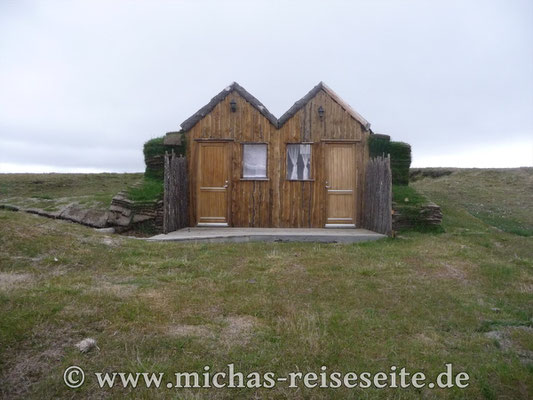 Unsere kleine Hütte in Mödhrudalur (wohlgemerkt nur die rechte Hälfte...). Wir wollten es drei Tage vor der Rückfahrt mit der Fähre doch noch wagen nach Askja aufzubrechen.