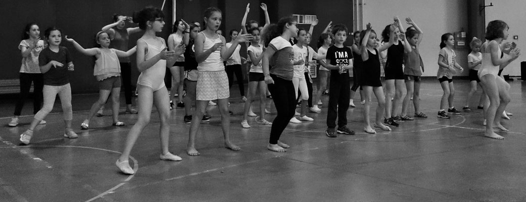 Répétitions du gala de danse. Ass arts et culture. Chateauneuf du Pape. 11 Juin 2016