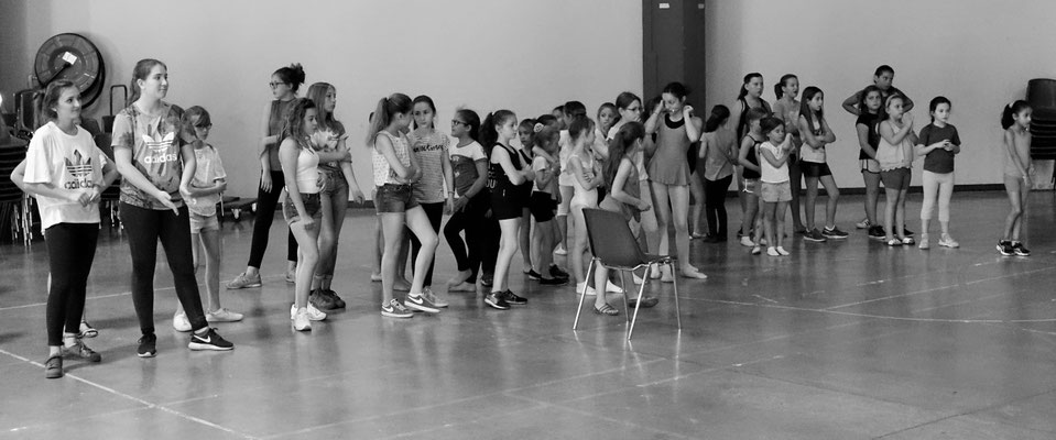 Répétitions du final du gala de danse. Ass arts et culture. Chateauneuf du Pape. 11 Juin 2016