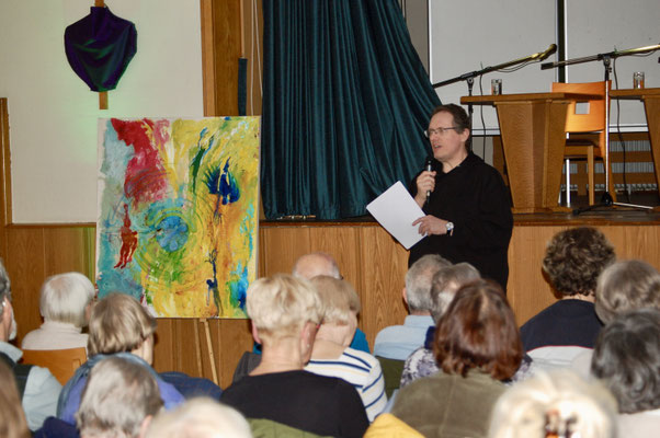 Pastor Andreas Willenberg bei der Einführung.